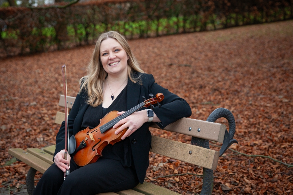 Gallery image 9: yorkshire-violinist