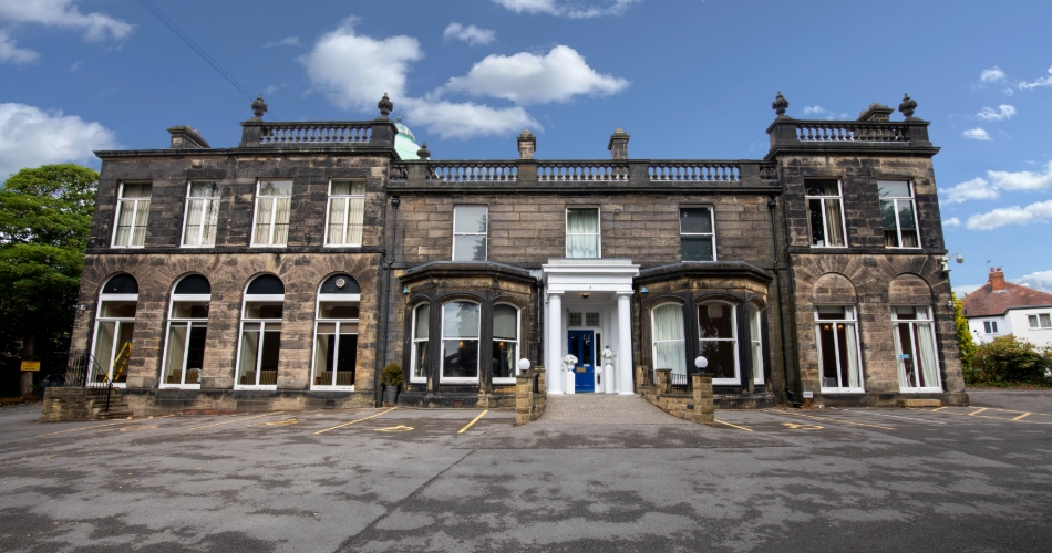 Image 1: Castle Grove Leeds