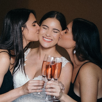 A personal touch: 5 tips for customising your wedding drinks
