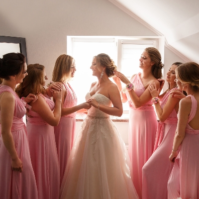 Wedding News: Find out how to choose your big-day beauty team with The Style Lounge