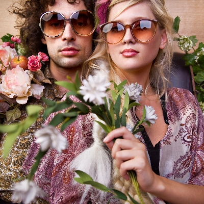 Wedding News: 2024 wedding trend: cocktails to serve at 70s-inspired weddings!
