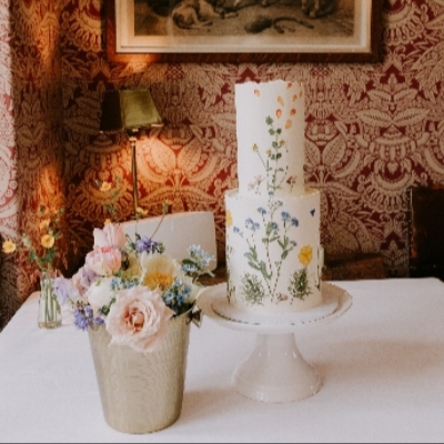 Wedding News: Local supplier spotlight: Let's Talk Cake