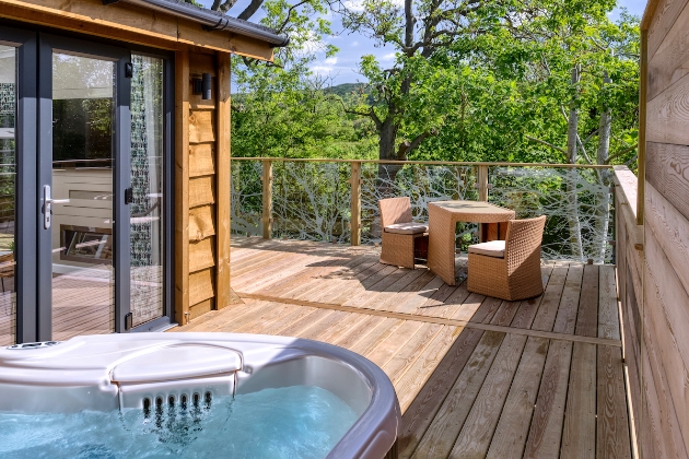 Take romance to new heights at Yorkshire's Wolds Edge: Image 1