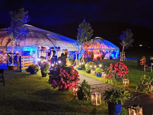 Having an outdoor wedding in Yorkshire? Put Yorkshire Yurts' Spring open weekend in your diary!: Image 1