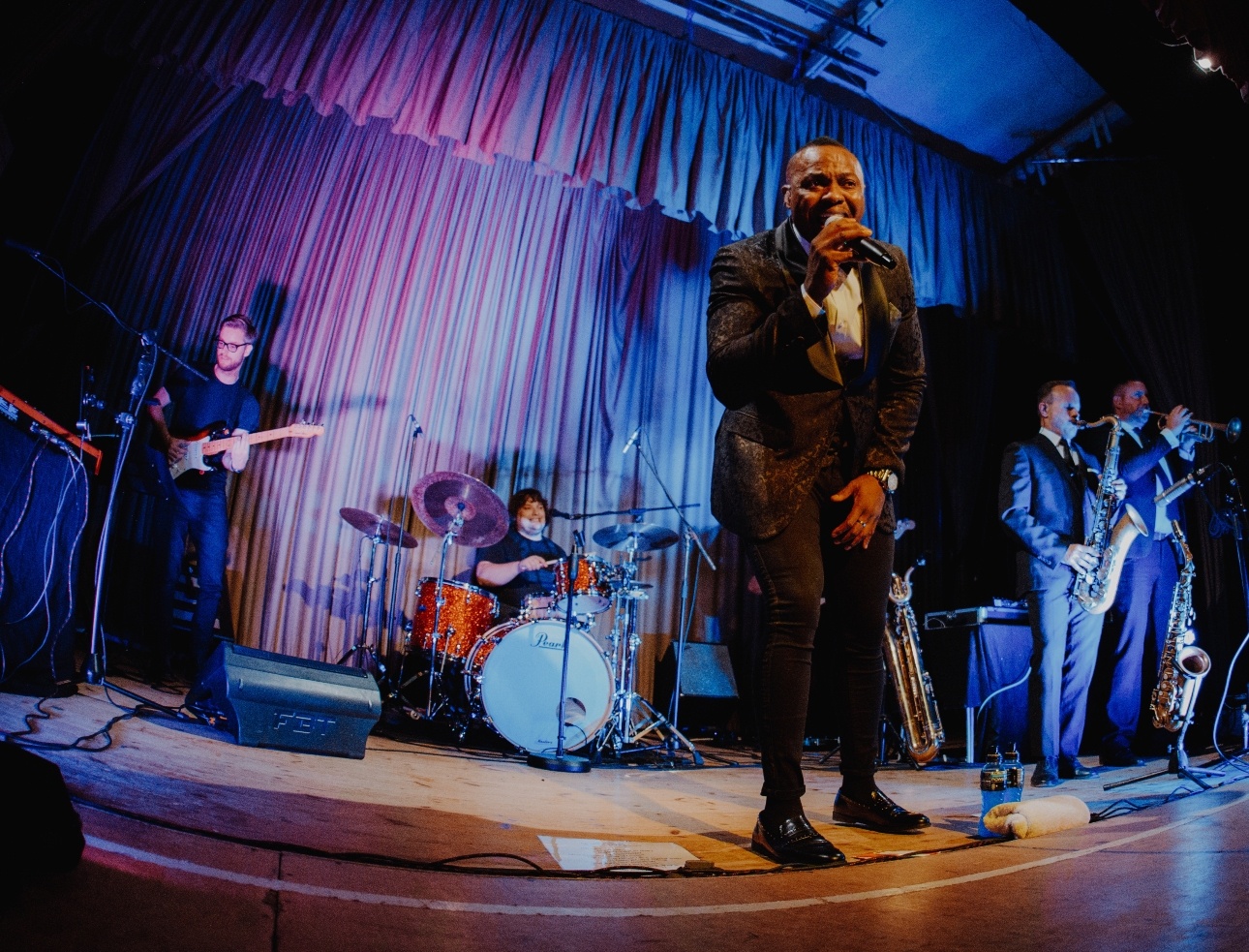 We talk to Yorkshire wedding band Soul Patrol about why live music at weddings is the best!: Image 1