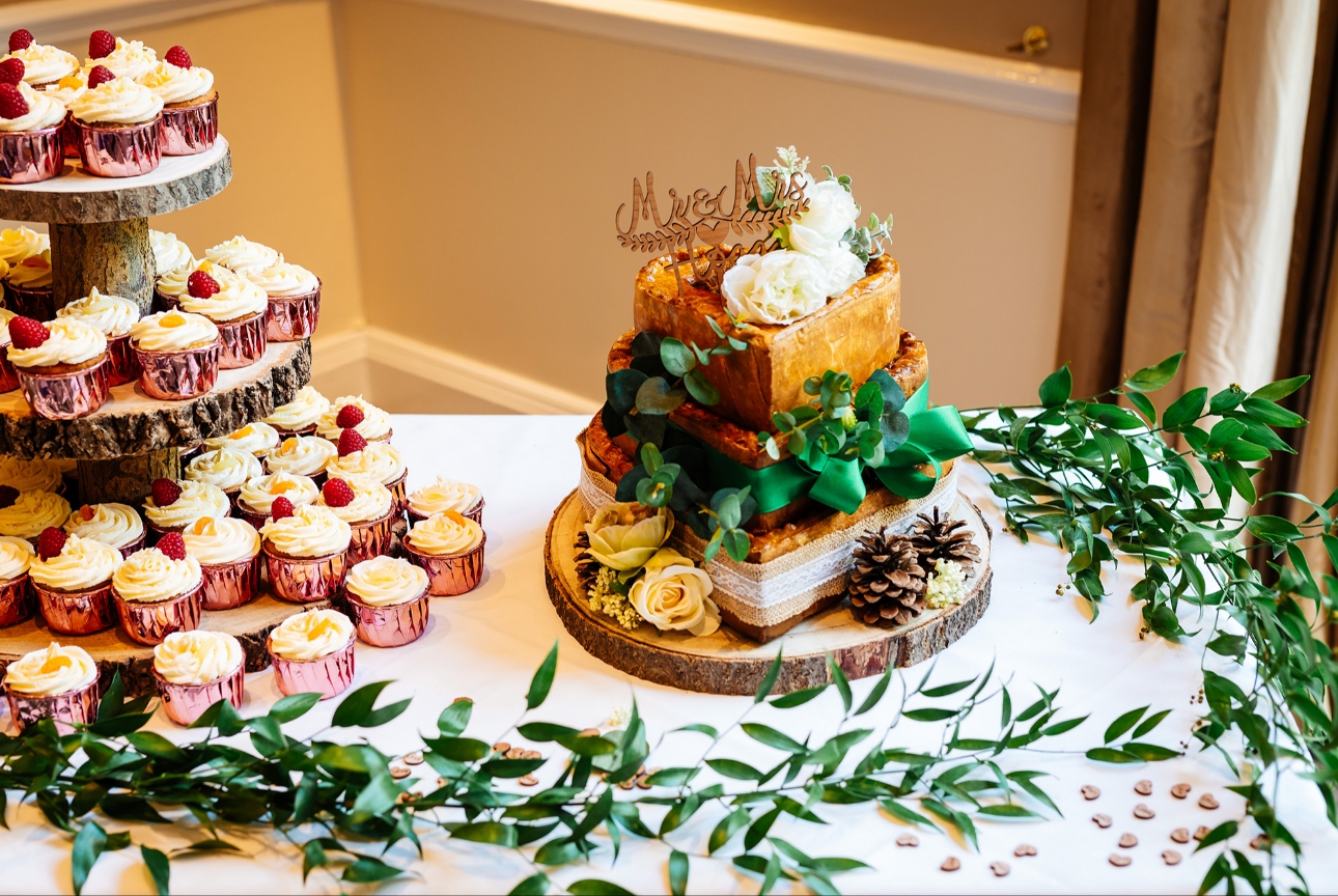 Cake table