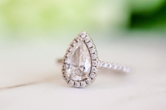 pear shaped engagement ring 