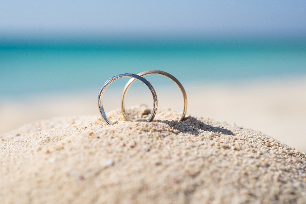 Two rings in the sand