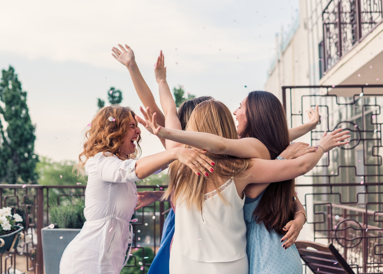 group women cheering