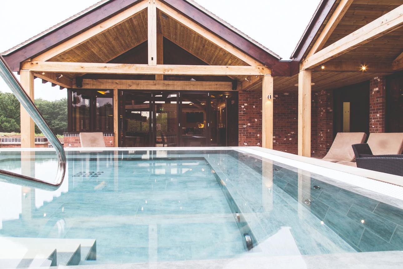 outdoor hottub in centre of spa buildings