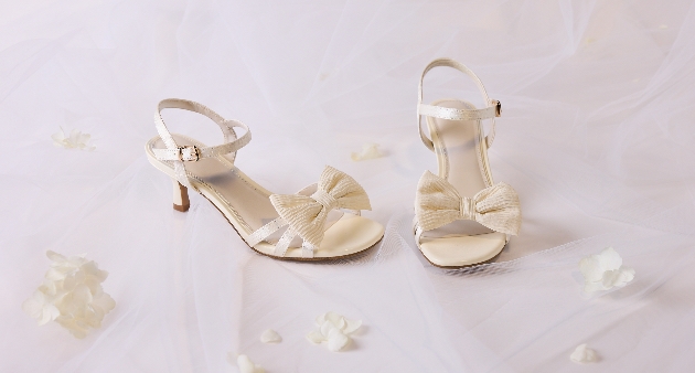 Deichmann bridal sandals with bows