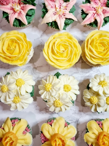 Image 10 from Botanical Cupcakes