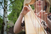 Emma Yates Harpist: Image 4